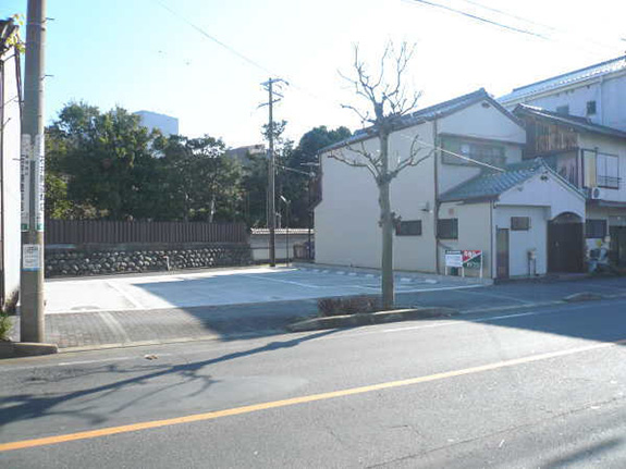 桜　第6駐車場（8台）　通路広々♪　両面道路♪