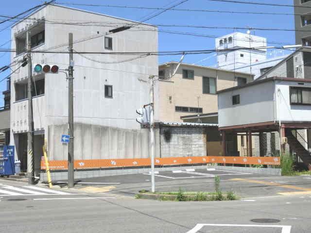 松降　第13駐車場（3台）