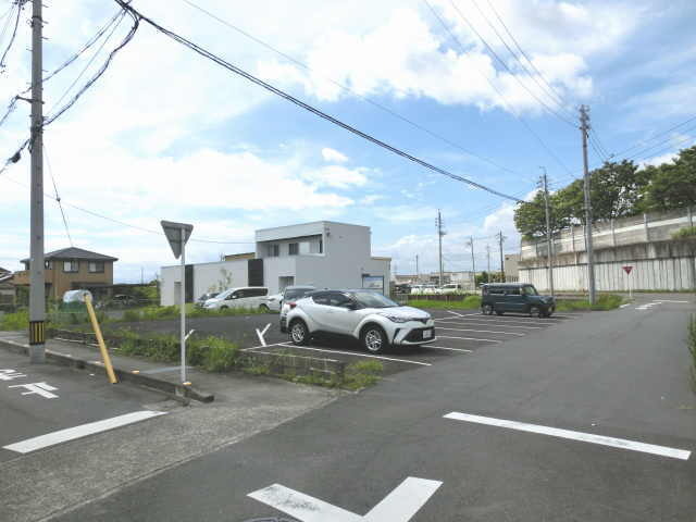 木曽川町黒田　第1駐車場（9台）＋ガレージ（2台）