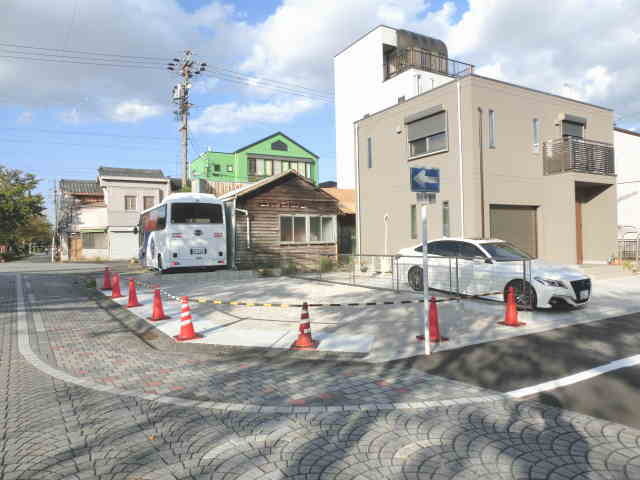 大江　第2駐車場（8台）　大雄会南館まで徒歩2分・市役所まで徒歩5分