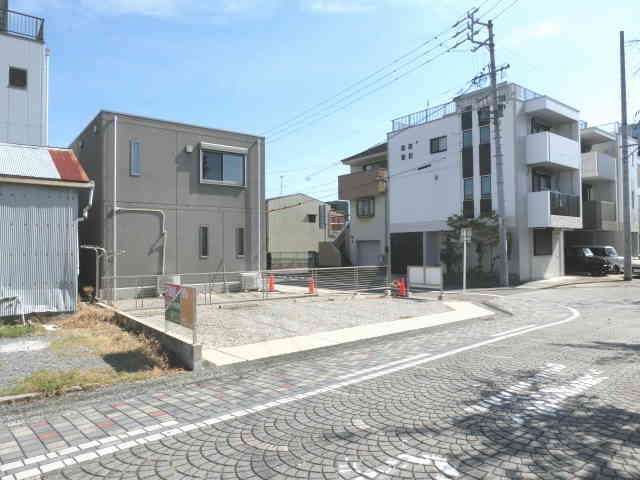 大江　第2駐車場（8台）　大雄会南館まで徒歩2分・市役所まで徒歩5分